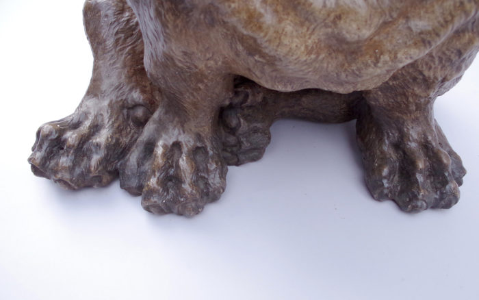 Paire de chiens bouledogue céramique XIXe détail