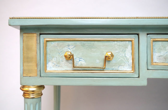 bureau plat céladon Louis XVI tiroir