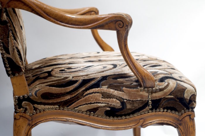 fauteuils louis xv bois naturel profil 2