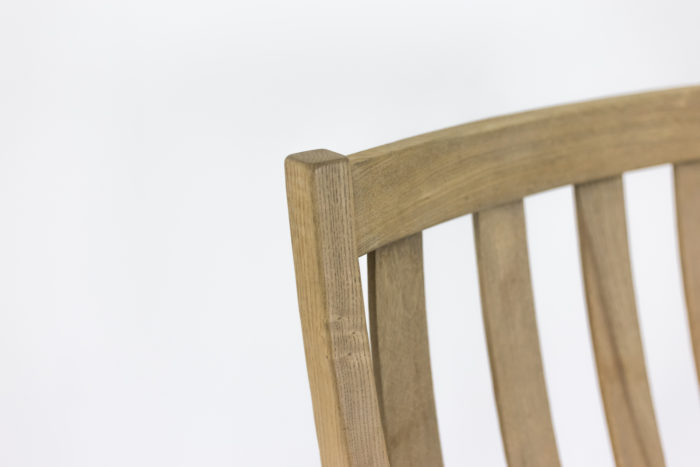 oak armchair backrest