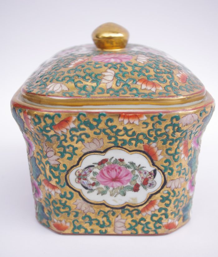 covered canton porcelain box