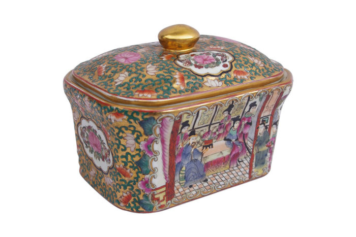 covered canton porcelain box