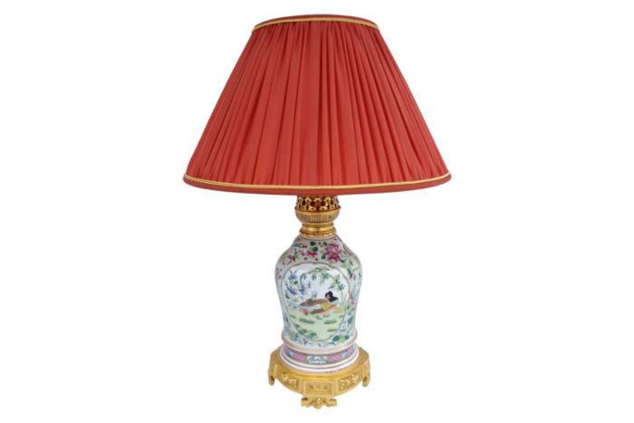 pink family porcelain lamp