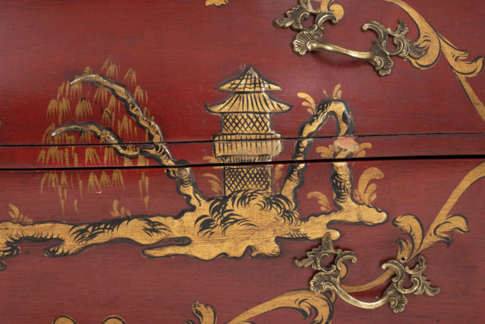red commode detail top pagode