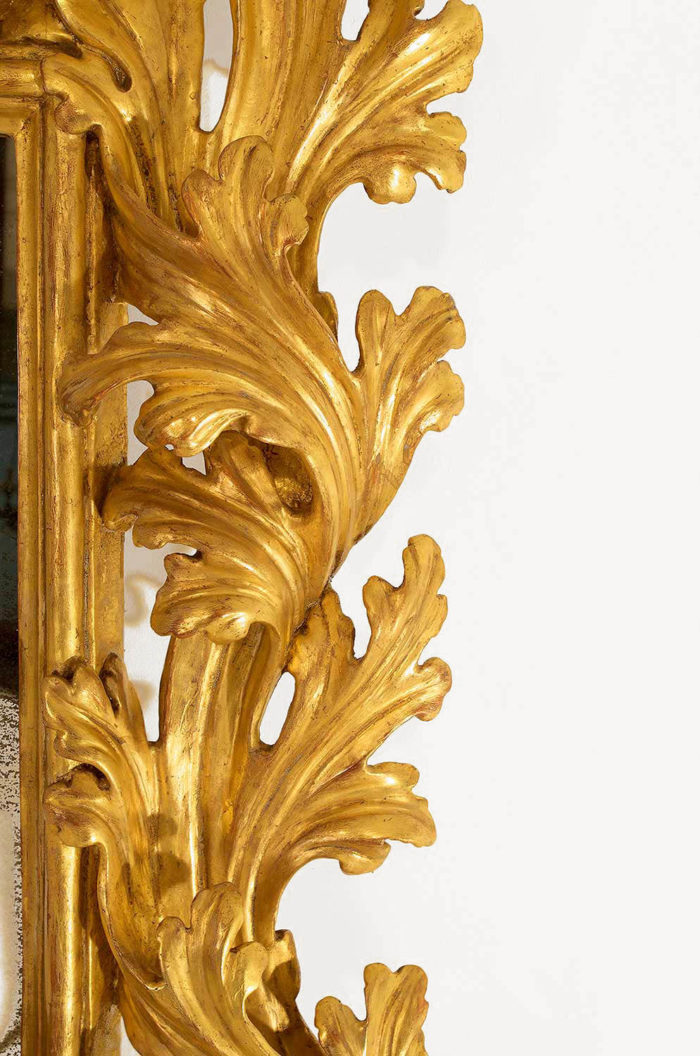 mirror-gilt-wood-acanthus-leaves