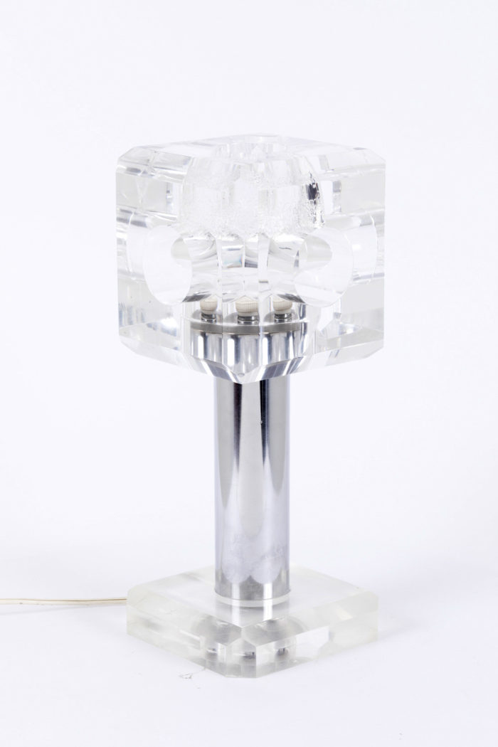 lampe cube plexiglas inox vue cote