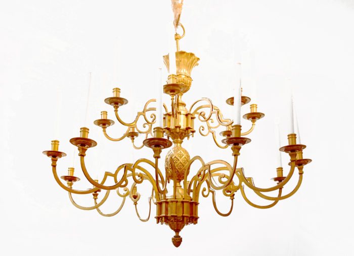 delisle chandelier gilt bronze stylised egg