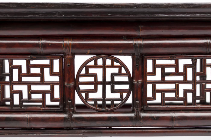 console chinoise rouge motif central ceinture
