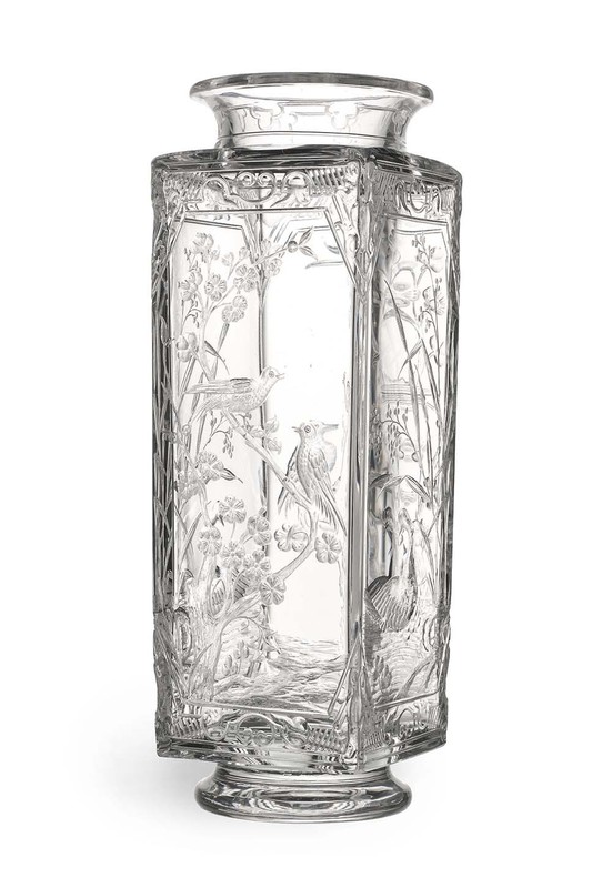 bacarat vase cristal decor gravé vers 1870