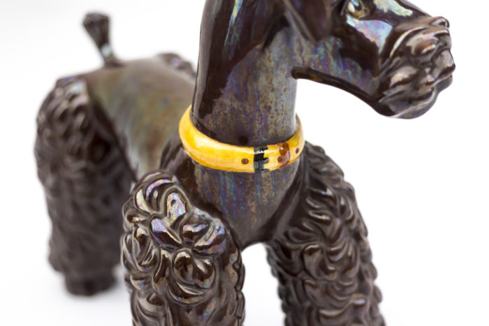 caniche faience irisée collier jaune