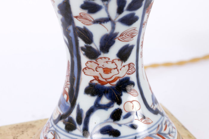 imari lamp flower foliage detail