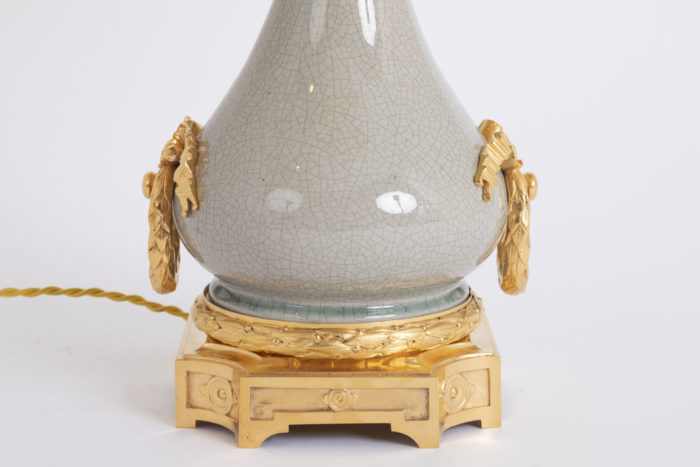 lampe porcelaine craquelée bas bronze doré