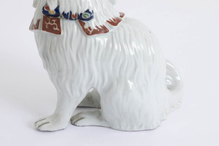 chien porcelaine kutani détail poils