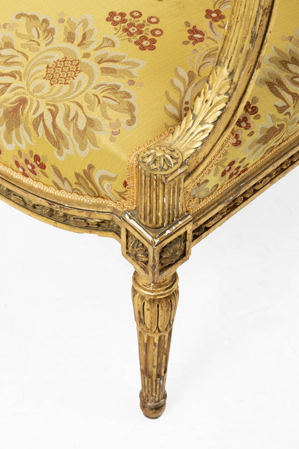 A pair of Louis XVI giltwood armchairs, stamped by Jean-Baptiste Gourdin, Paire de fauteuils en bois doré d'époque Louis XVI, estampille de  Jean-Baptiste Gourdin