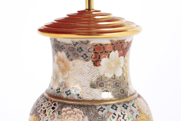satsuma earthenware lamp geometrical patterns