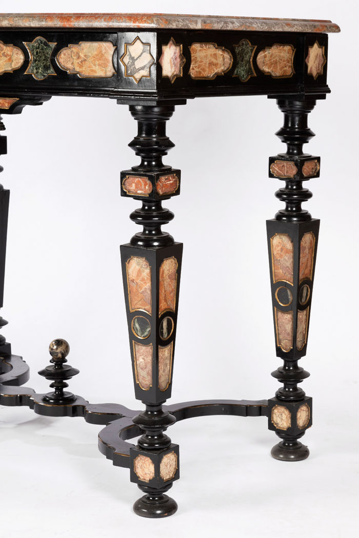 table incrustations marbre néo renaissance pieds