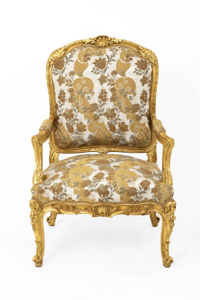fauteuil style louis XV bois doré face