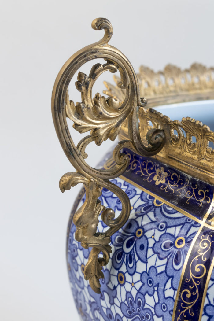 earthenware cup gilt bronze handhold