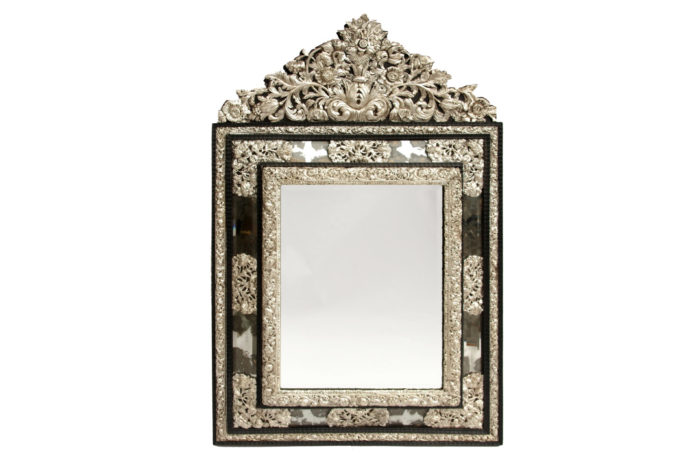 miroir style régence métal repoussé