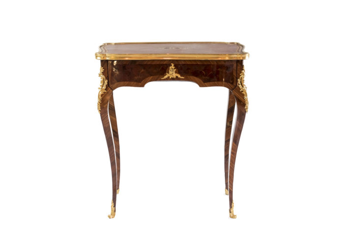 petite table style louis xv marqueterie face
