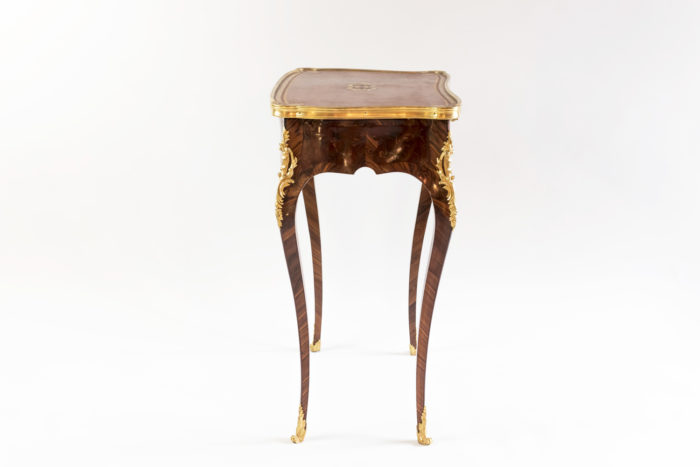 petite table style louis xv marqueterie fleurs