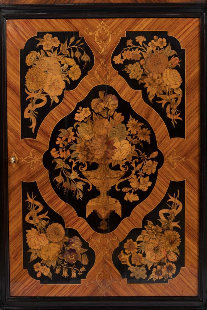 buffet marquetry cartouches