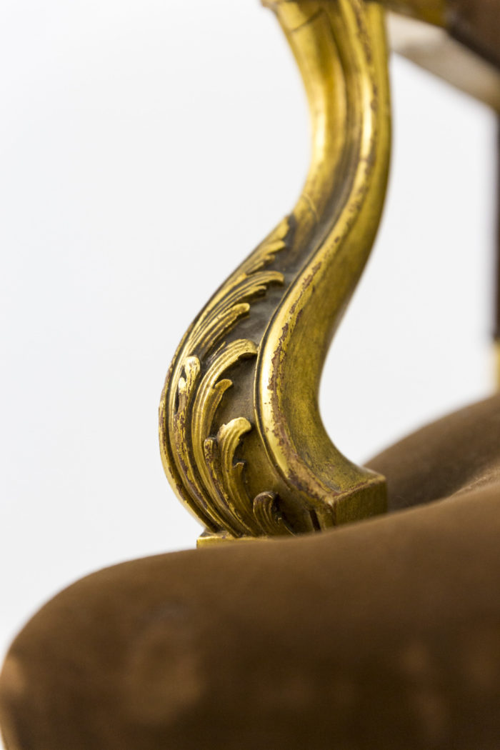 fauteuil style louis xvi a oreilles bois doré accotoir