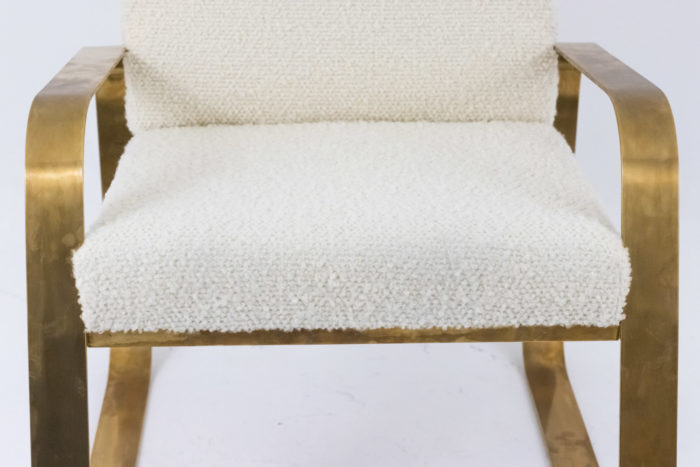 fauteuil moderne laiton doré assise bouclettes blanc