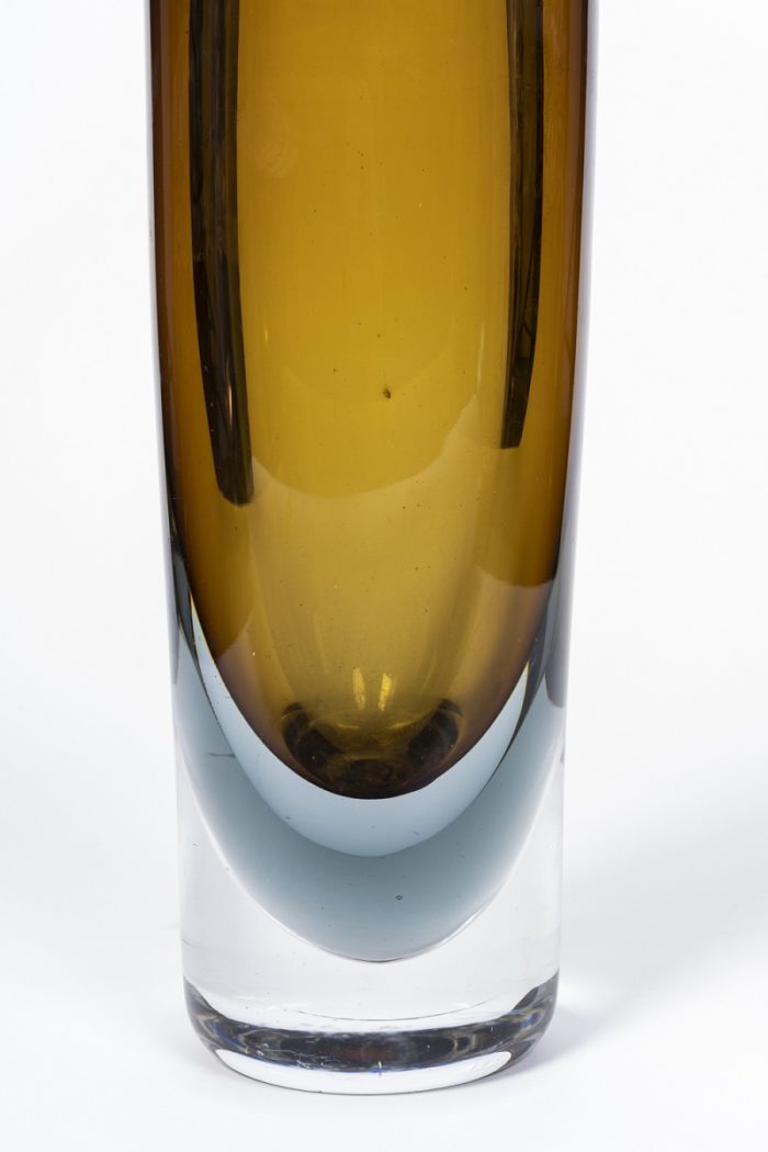 vicke lindstrand vase transparent glass
