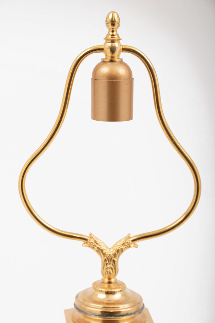 lampe porcelaine rouge monture lyre