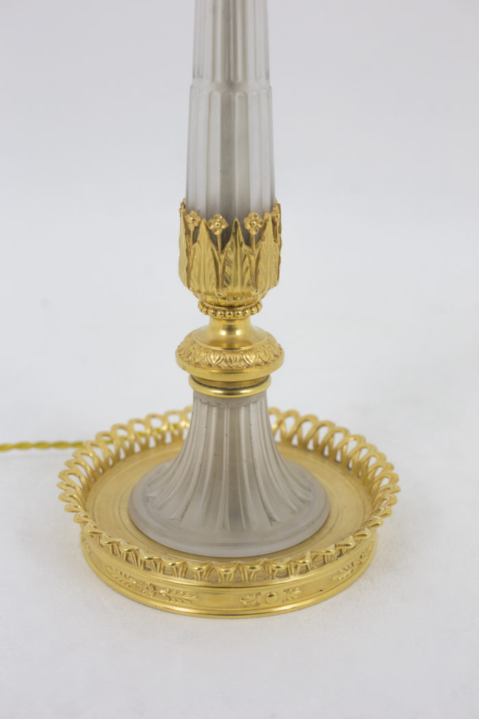 lampe style directoire base piédestal bronze doré