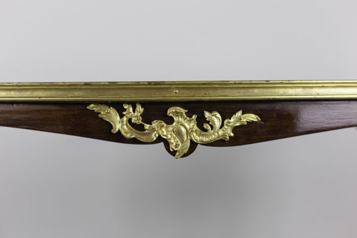 table à thé style louis xv acajou bronze doré ceinture