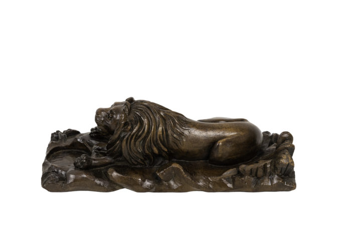 inkwell walnut lion side