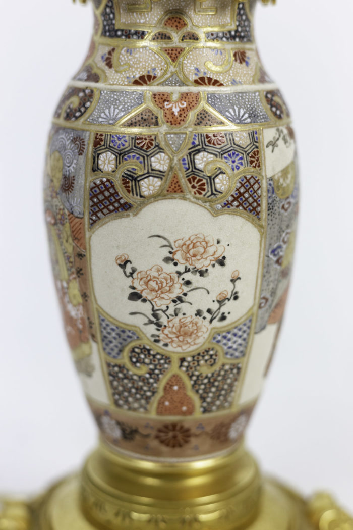 lamps satsuma earthenware cartouches flowers