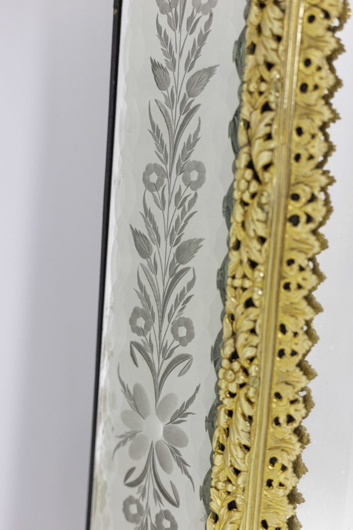 miroir gravé style louis xiv bronze doré bord