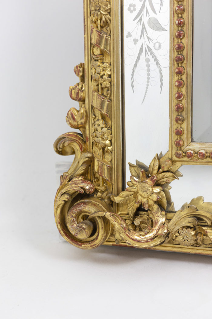 miroir style louis xvi à parcloses bois doré feuilles d'acanthe