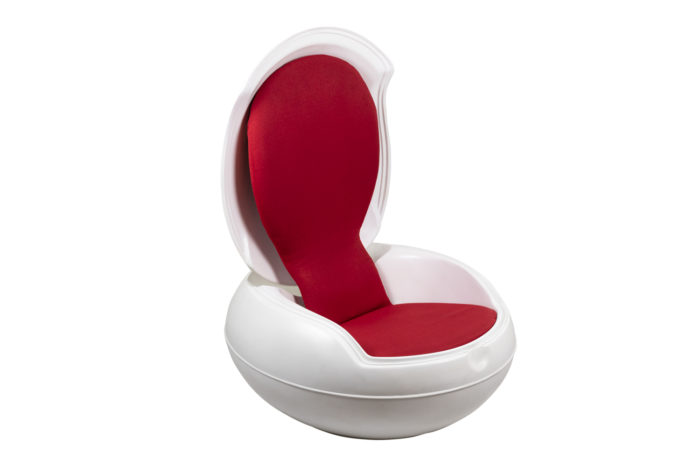 peter ghyczy fauteuil egg fibre de verre tissu rouge