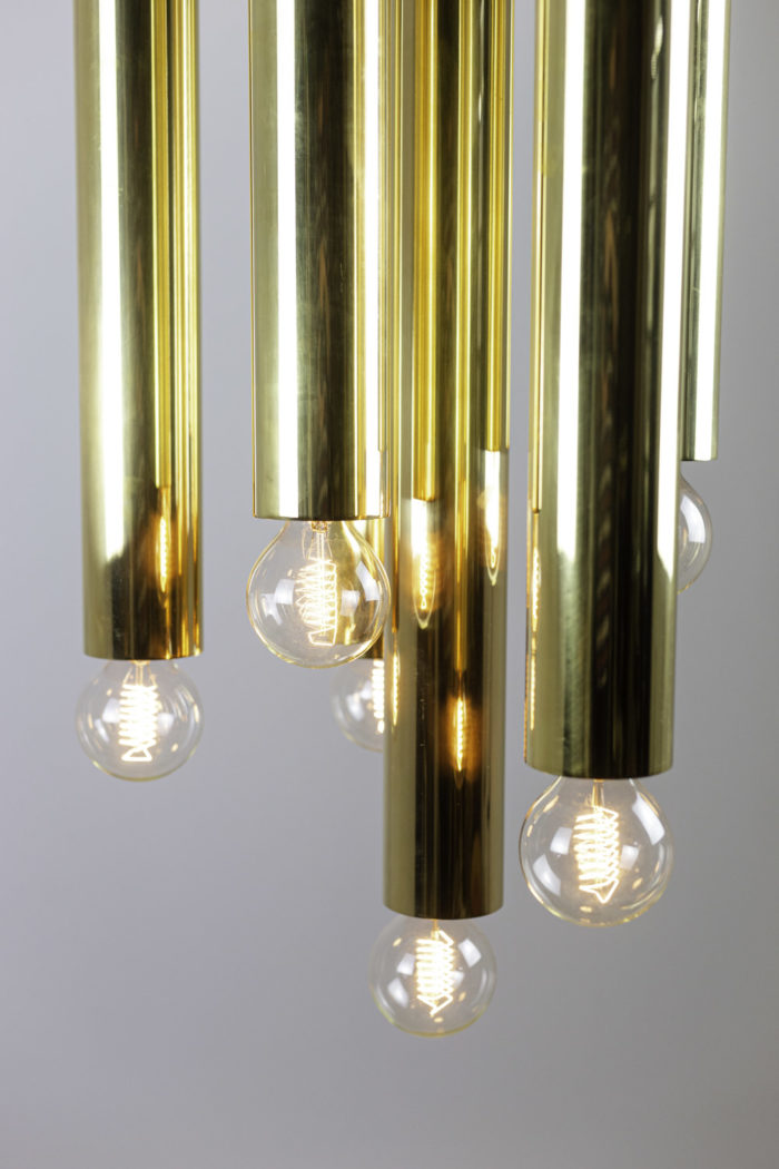 raak suspension 7 lumières tubes laiton doré détail 2