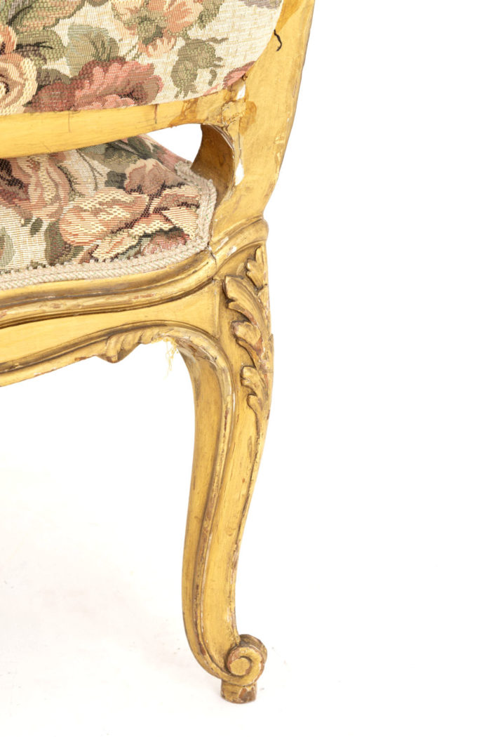 fauteuils style louis xv bois doré pied galbé