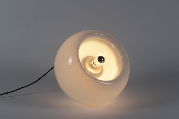 Vacuna lamp 6