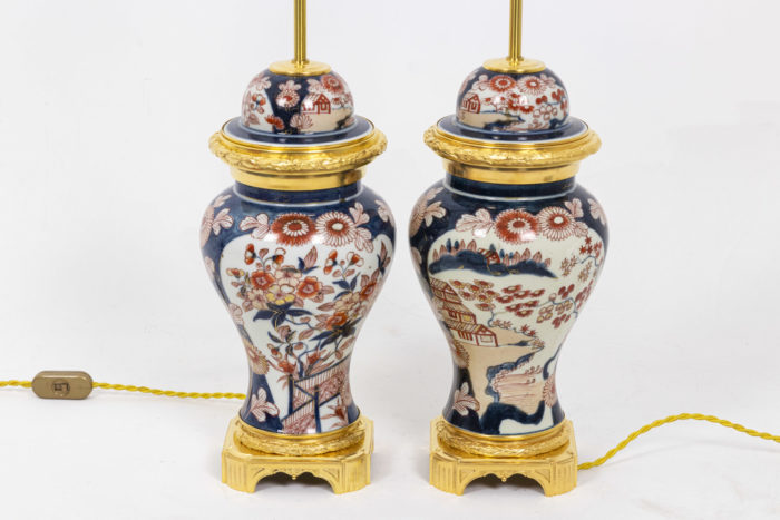Pair of Imari lamps 5