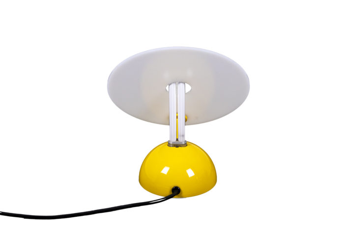 Lampe en lucite dos