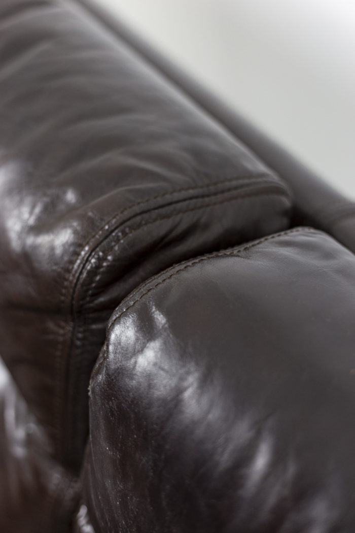 Sofa in leather 3