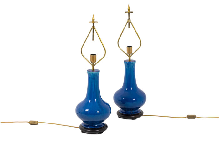 Pair of blue lamps 4