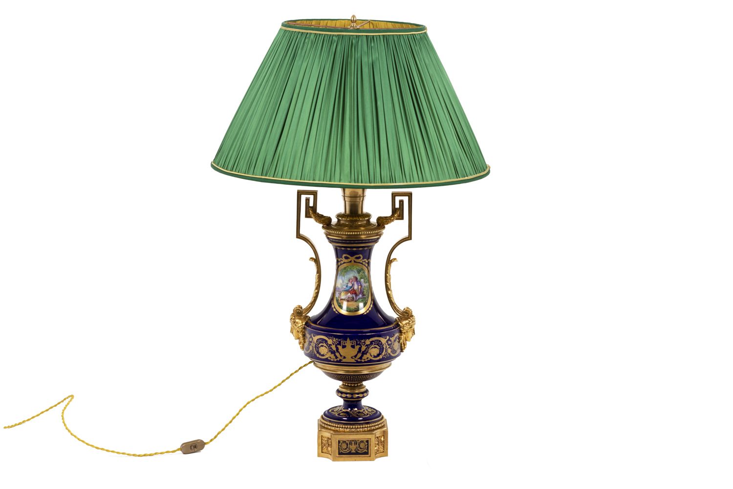 Lampe en porcelaine de Sèvres