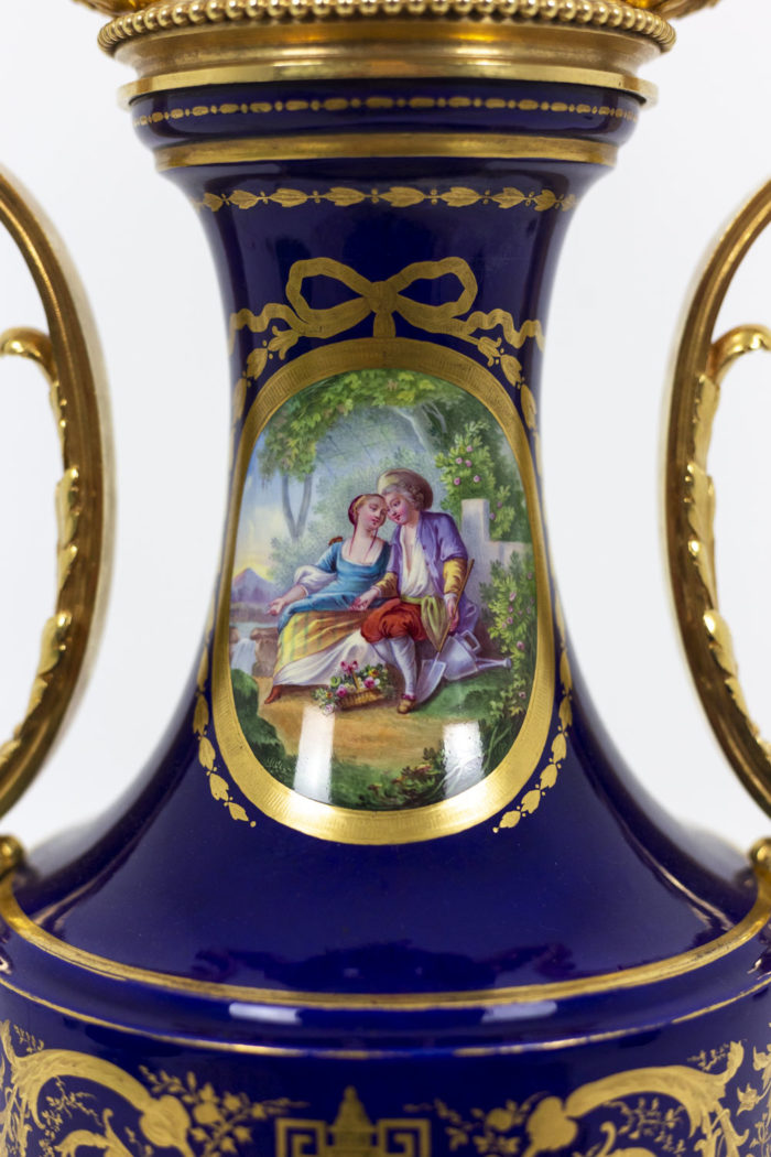 Lamp in Sevres porcelain 3