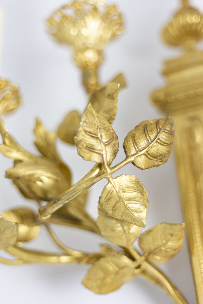 Louis XVI style wall sconces in gilt bronze 5