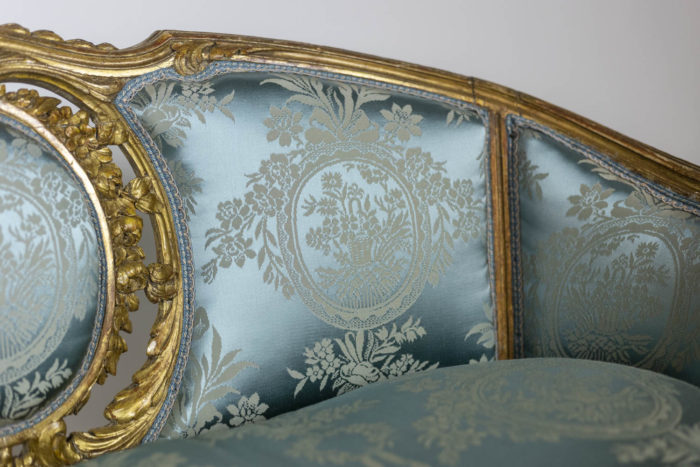 Banquette en bois doré de Style Transition, Italie époque 1900 tissus bleu - autre détail