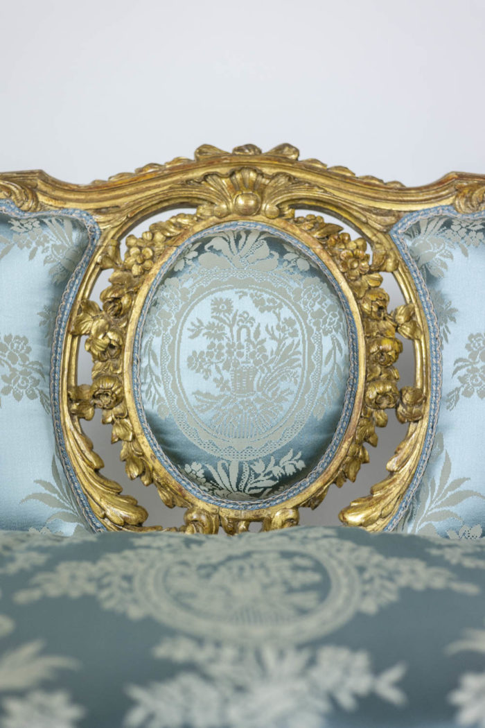Banquette en bois doré de Style Transition, Italie époque 1900 tissus bleu - autre focus