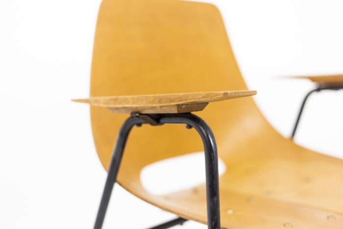 Pierre Guariche, Armchairs in plywood and black lacquered metal 3